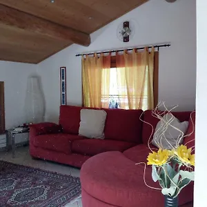 Red House Isolaccia